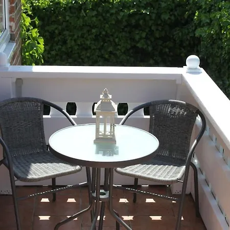 With Style Rosenstrasse Right